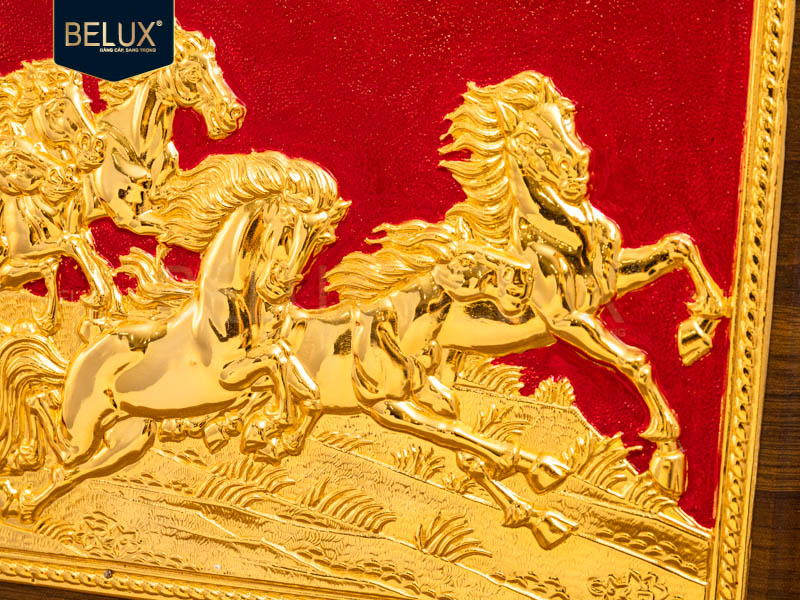 Tranh mã đáo thành công bằng đồng mạ vàng 24k 31x24cm